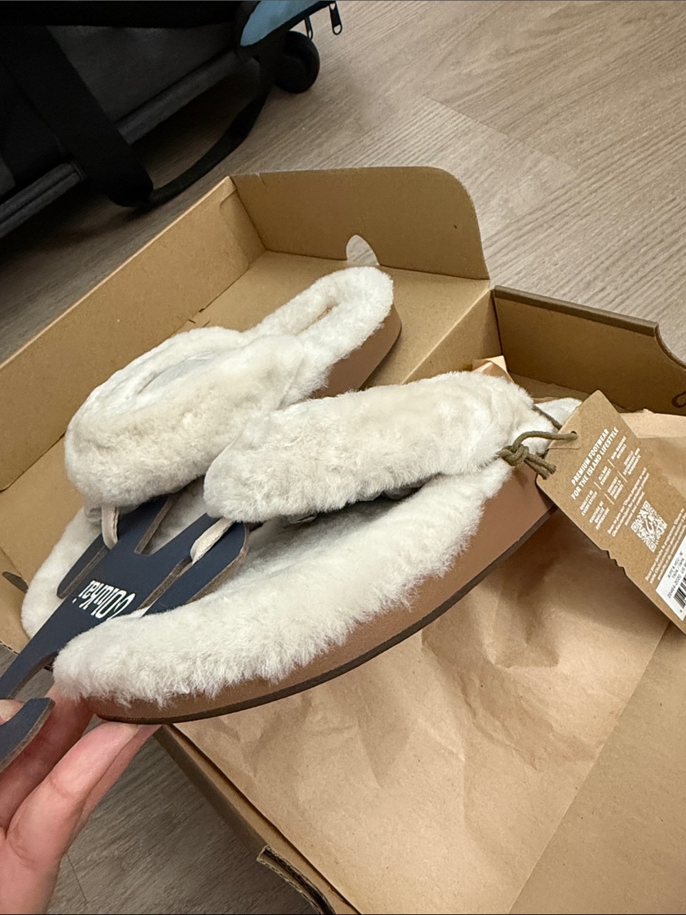 OluKai Women’s Plush Shearling Slide Slippers in Off-White/Cream - Picture 2 of 2